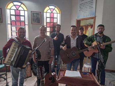 Nova Laranjeiras - Comunidade GuaraÃ­ celebra Nossa Senhora Aparecida (12/10)